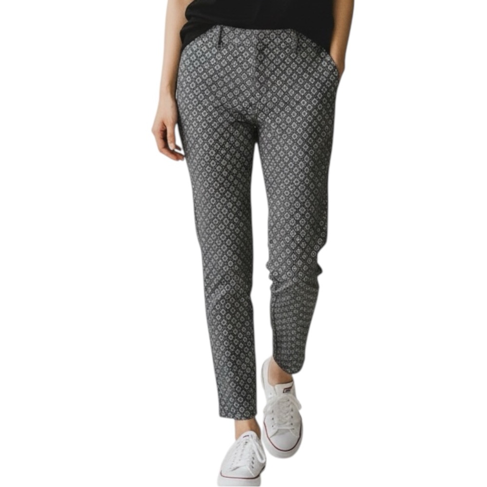LADY HAGEN Golf Cotton Blend Patterned Ankle Pants in Black/White Size 8 — NICE!